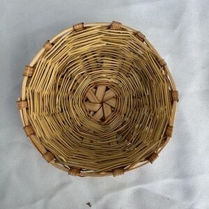 🌼$5🌼Natural Woven Basket/ small basket great for jewelry, rings